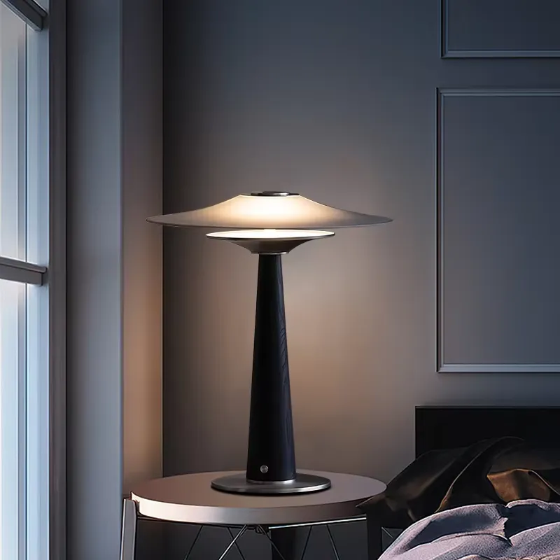 Light Switch - Lampada da Scrivania di Design Scandinavo